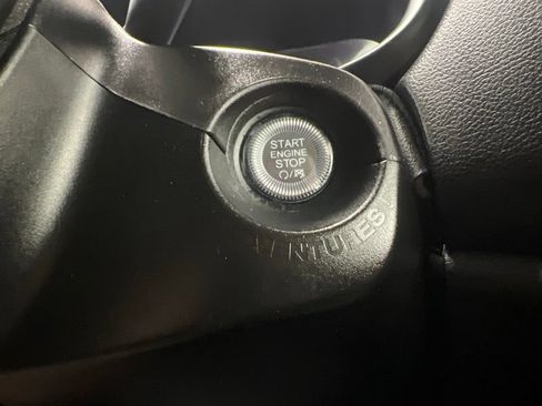 Used 2023 Jeep Renegade Latitude AWD/4WD image 27