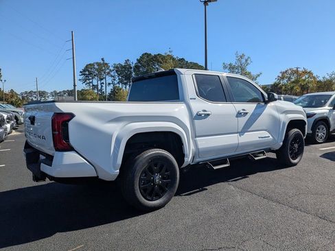 New 2025 Toyota Tacoma SR5 image 3