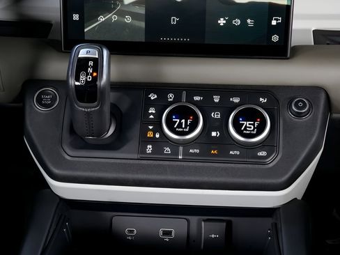 Used 2022 Land Rover Defender 110 XS Edition image 36