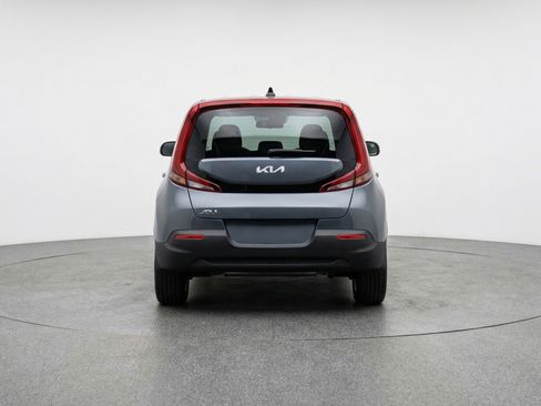 Used 2025 Kia Soul LX w/ LX Technology Package FWD image 7