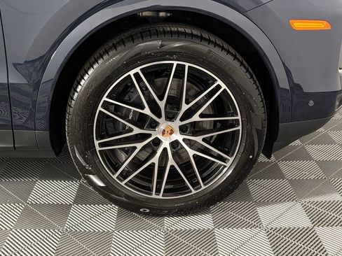 New 2026 Porsche Cayenne Coupe AWD/4WD image 14