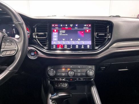 Used 2025 Dodge Durango GT AWD/4WD image 7
