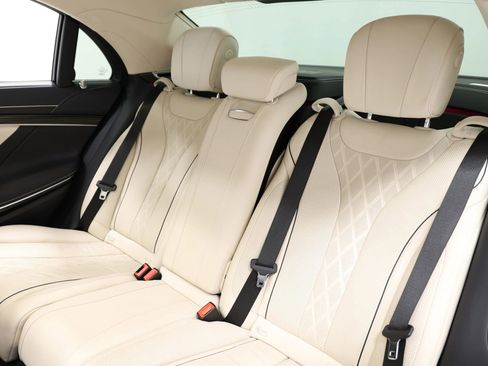 Used 2020 Mercedes-Benz S 560 Sedan w/ Premium Package image 3