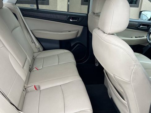 Used 2016 Subaru Outback 2.5i Limited AWD/4WD image 18