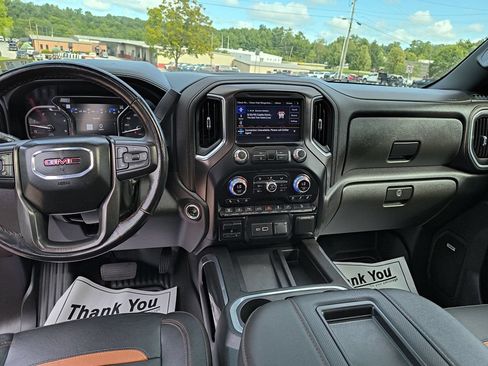 Used 2022 GMC Sierra 2500 AT4 w/ AT4 Premium Plus Package AWD/4WD image 12