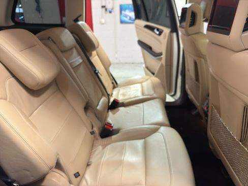 Used 2017 Mercedes-Benz GLS 550 4MATIC image 26