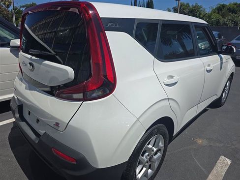 Used 2021 Kia Soul S FWD image 4