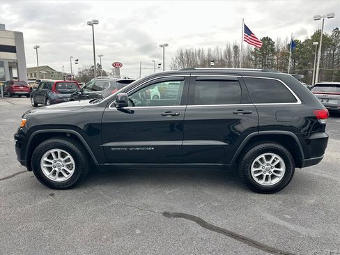 Used 2020 Jeep Grand Cherokee Laredo image 5