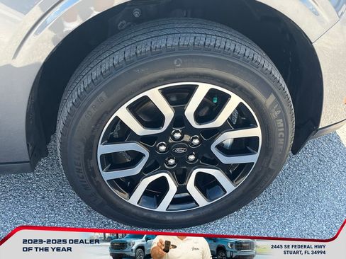 Used 2023 Ford Maverick Lariat w/ Equipment Group 500A Standard image 21