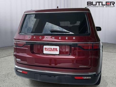 Used 2022 Jeep Wagoneer Series II w/ Rear Seat Video Group 1 RWD image 5