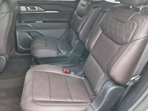 New 2026 Ford Explorer Platinum w/ LUX Leather Package AWD/4WD image 18