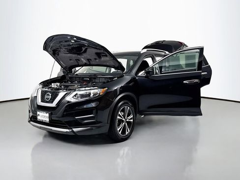 Used 2020 Nissan Rogue SV w/ Premium Package image 22