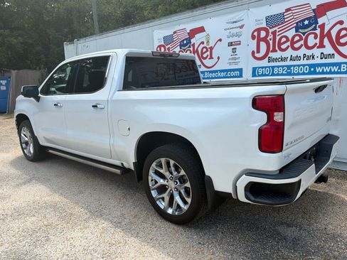 Used 2020 Chevrolet Silverado 1500 High Country w/ Technology Package AWD/4WD image 8