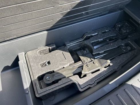 Used 2023 Kia Sorento X-Line EX image 11