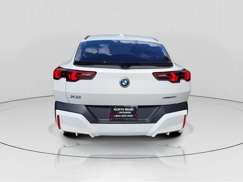 Used 2026 BMW X2 xDrive28i AWD/4WD image 6