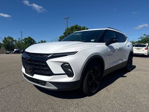 Used 2024 Chevrolet Blazer LT w/ Midnight/Sport Edition AWD/4WD image 5