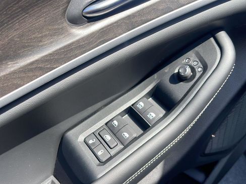 New 2026 Jeep Grand Cherokee Altitude AWD/4WD image 12