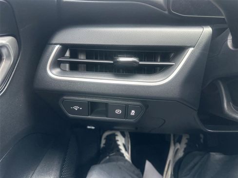 Used 2025 Kia K4 FWD image 22
