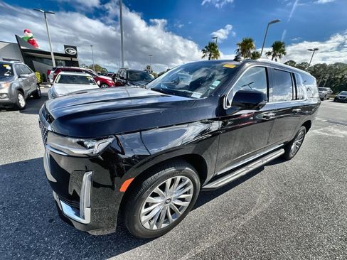 Used 2022 Cadillac Escalade ESV Luxury image 4