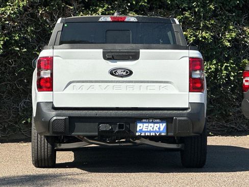 New 2025 Ford Maverick Lariat w/ Black Appearance Package image 5