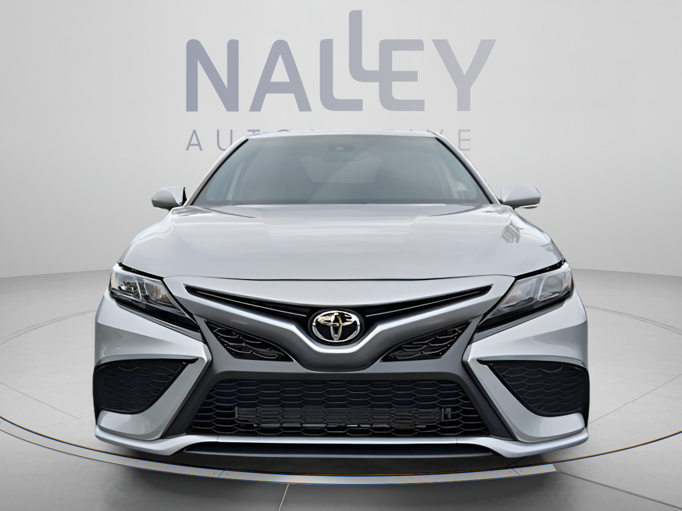 Used 2024 Toyota Camry SE AWD/4WD image 8