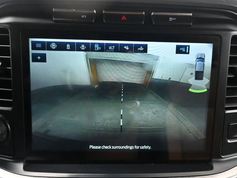 Used 2021 Ford F150 Lariat w/ Trailer Tow Package image 23