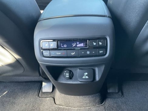 Used 2024 Hyundai Palisade Calligraphy image 27