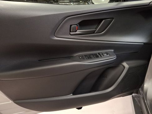New 2026 Toyota Prius Plug-In Hybrid FWD image 9