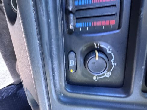 Used 2007 Chevrolet Silverado 1500 LS w/ Chrome Exterior Package image 44