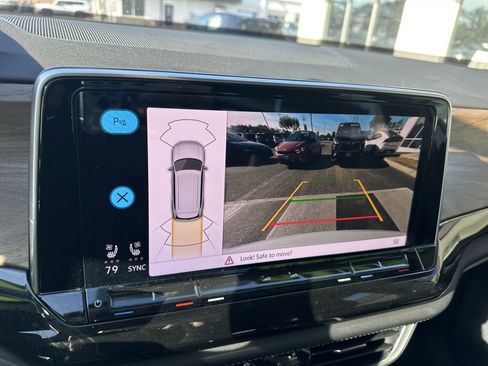 Used 2024 Volkswagen Atlas SE image 18