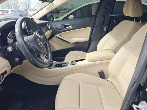 Used 2017 Mercedes-Benz GLA 250 w/ Premium Package image 6