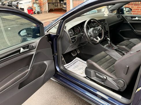 Used 2015 Volkswagen GTI SE FWD image 7