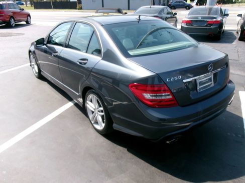 Used 2014 Mercedes-Benz C 250 Sedan image 8