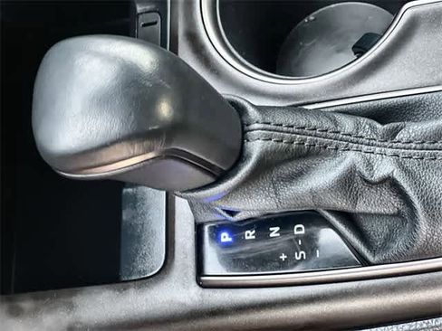 Used 2021 Toyota Camry XSE w/ Carpet Mat Package (TMS) image 16