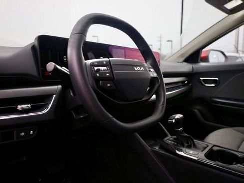 Certified 2025 Kia K4 EX image 18