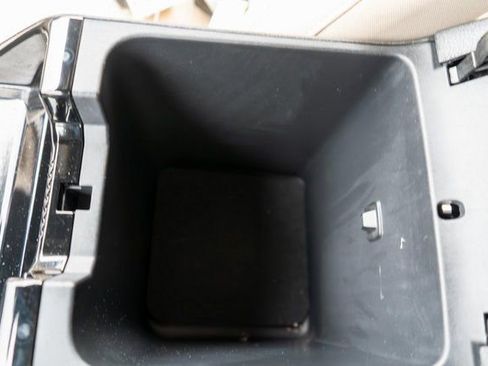 Used 2023 Jeep Grand Cherokee Limited AWD/4WD image 38