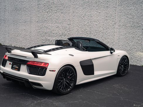 Used 2018 Audi R8 V10 plus AWD/4WD image 40
