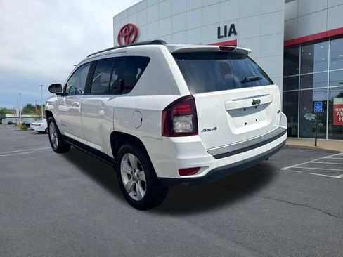 Used 2017 Jeep Compass Latitude AWD/4WD image 5