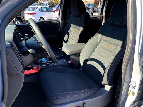 Used 2023 Nissan Frontier PRO-4X w/ Technology Package image 7