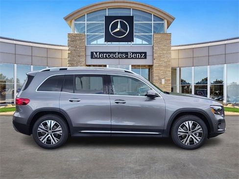 New 2026 Mercedes-Benz GLB 250 4MATIC image 5