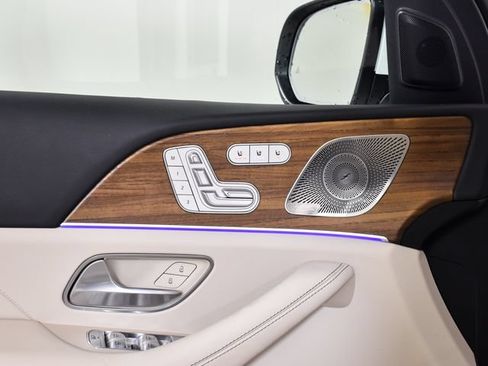 Certified 2025 Mercedes-Benz GLS 450 4MATIC image 21