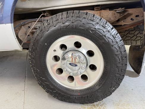 Used 2005 Ford F250 XLT AWD/4WD image 15