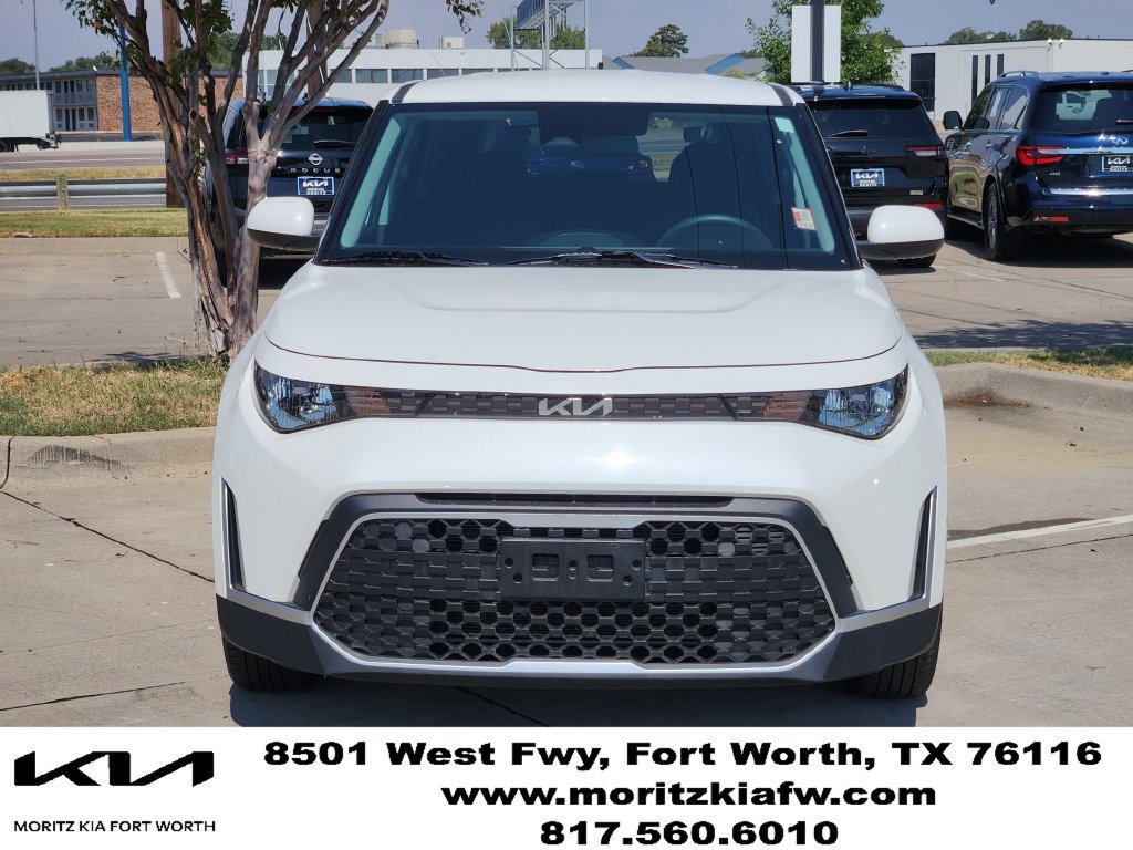 Used 2025 Kia Soul LX w/ LX Technology Package FWD image 12