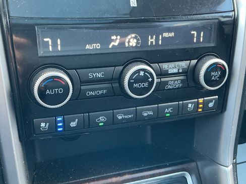 Used 2022 Subaru Ascent Touring AWD/4WD image 11