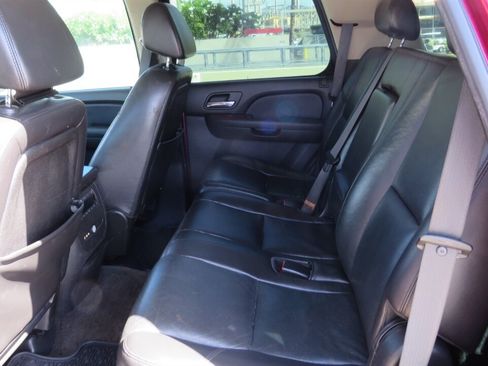 Used 2009 Chevrolet Tahoe LTZ RWD image 16