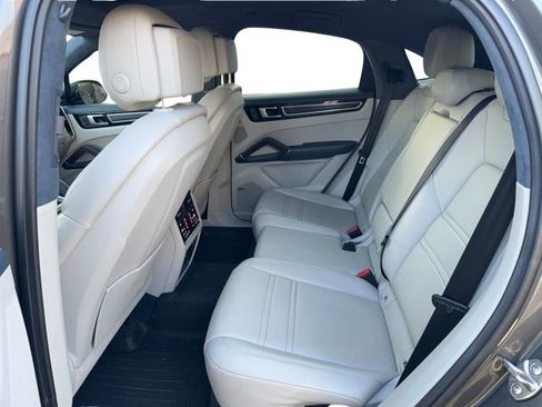 Used 2022 Porsche Cayenne GTS image 20