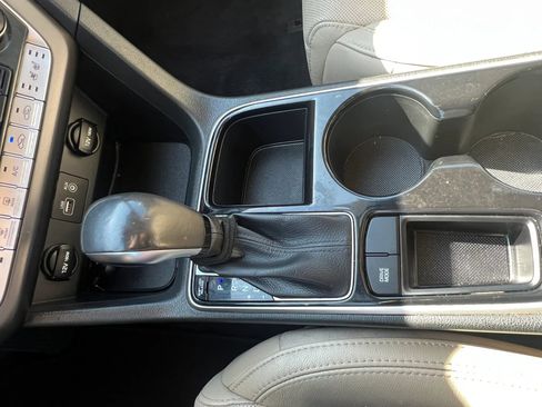 Used 2018 Hyundai Sonata Limited image 19