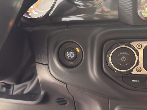 Used 2023 Jeep Wrangler Unlimited Sahara AWD/4WD image 25