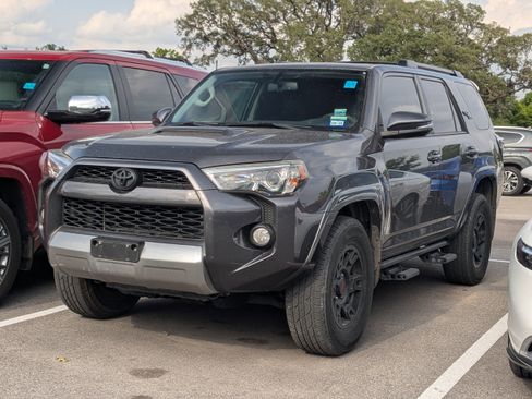 Used 2019 Toyota 4Runner TRD Off-Road Premium AWD/4WD image 3