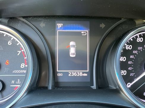 Used 2019 Toyota Camry LE FWD image 15
